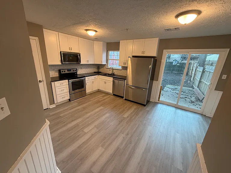 30 Sycamore Dr — Photo 13