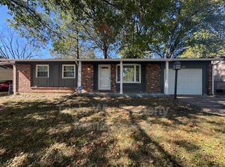 11923 San Andres Dr, Saint Louis, MO 63138