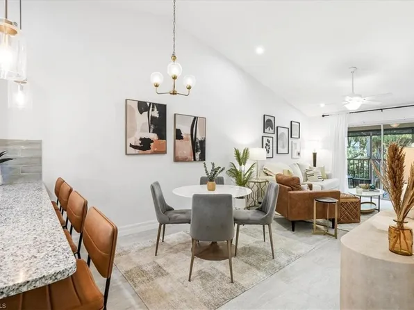 1714 Kings Lake BLVD #202, NAPLES, FL 34112