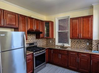 2832 41st St FLOOR 2, Astoria, NY 11103