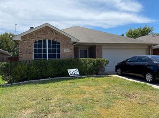 1039 Castille Dr, Grand Prairie, TX 75051