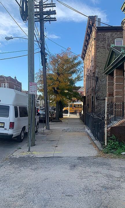 2nd image of 124A Lexington Ave