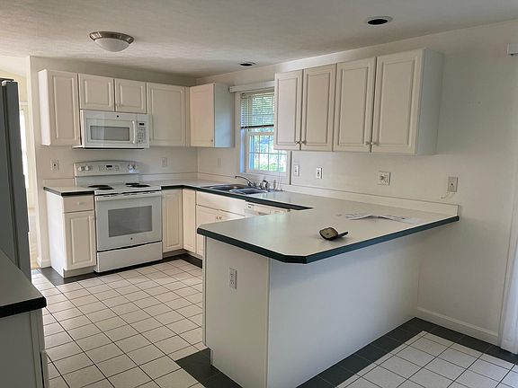 4th image of 227 Pulpit Rd