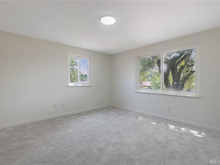 6221 Longford Rd — Photo 18