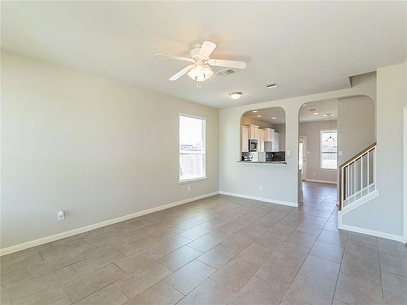 2nd image of 868 Foxfire Dr
