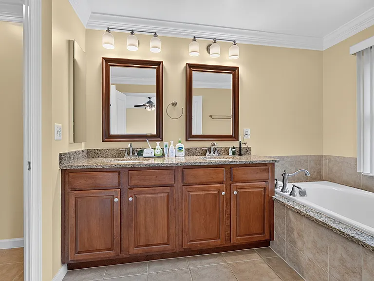 12230 Water Elm Ln — Photo 21