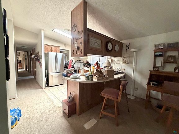 5th image of 465 Hall St