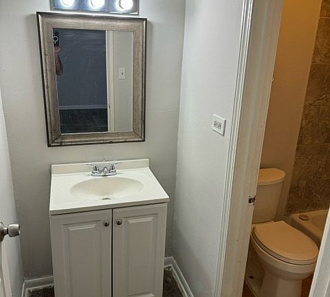 4th image of 737 Grant Ave #1B