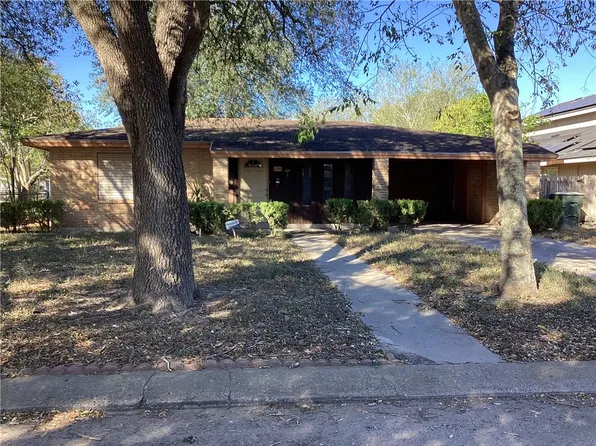 1704 Odilia St, Alice, TX 78332