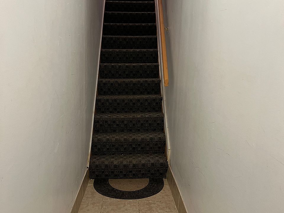 1st image of 2344 Boas St #2