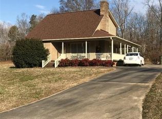 160 Greenview Ln, Linwood, NC 27299