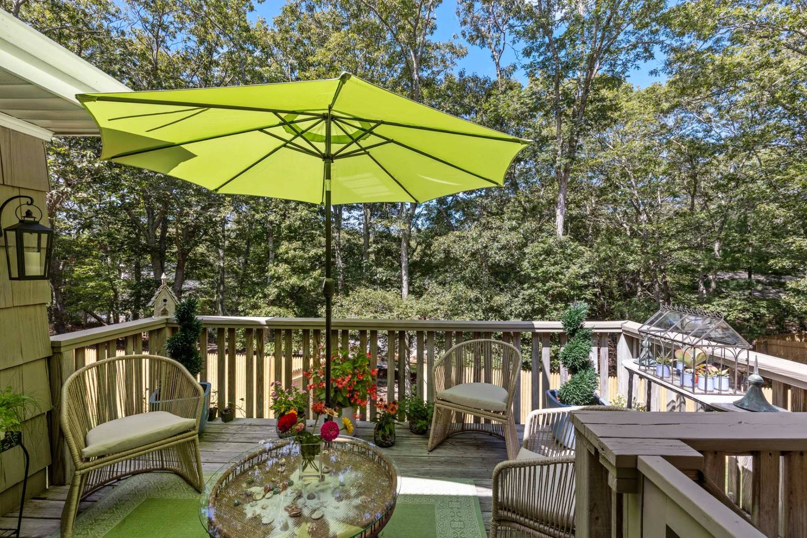 deck off dining area