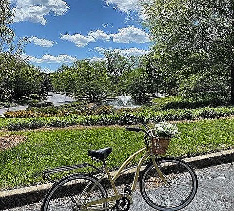 3 lakes with fountains and sidewalk path for daily walks