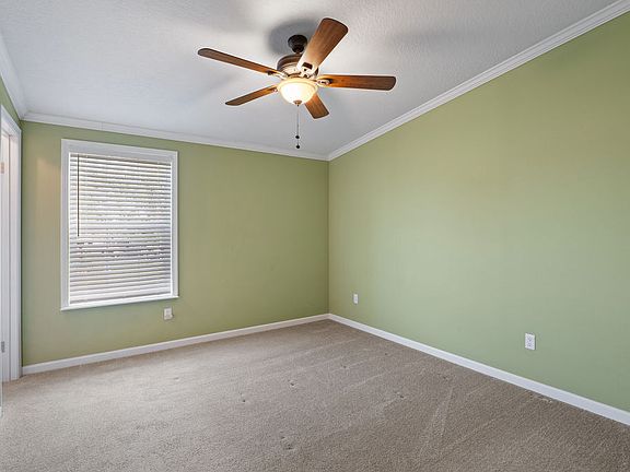 3rd image of 805 Beech Ct
