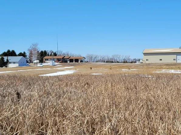 3853 91st Ave SE, Jamestown, ND 58401