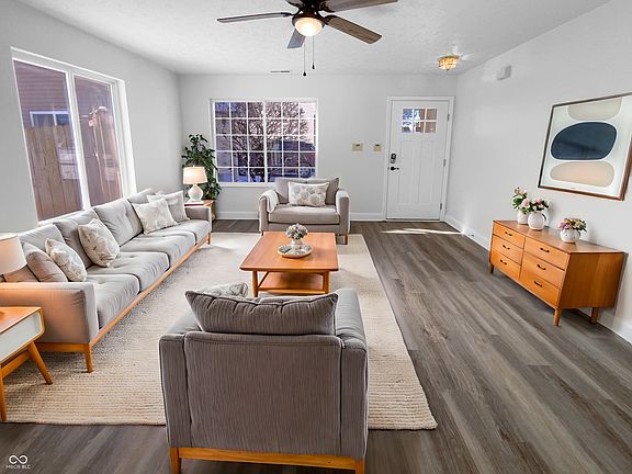2nd image of 2365 Grand Fir Dr