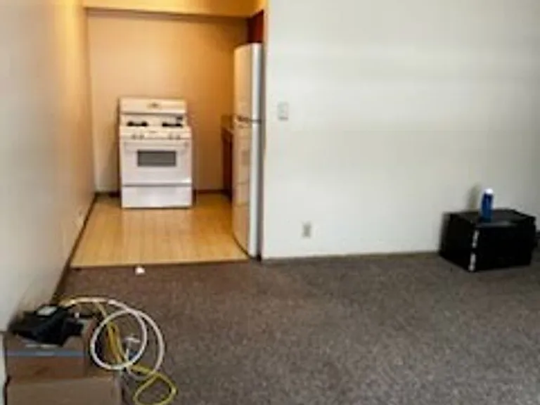4800 W Hampton Ave — Photo 4