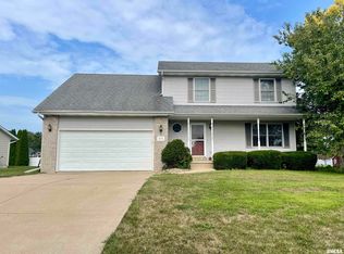 3059 Whitehaven Cir, Galesburg, IL 61401