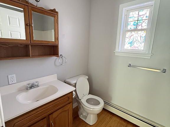 5th image of 165 Grant St