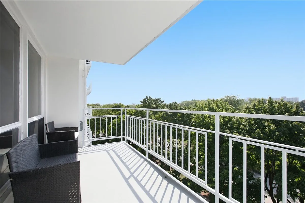 1 bed, $2,000 — Photo 3