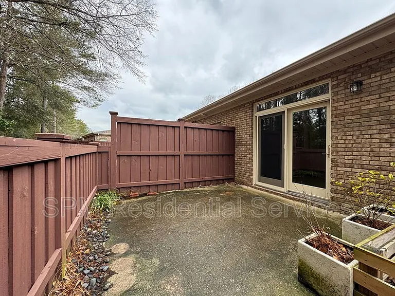 4534 Regent Dr — Photo 19