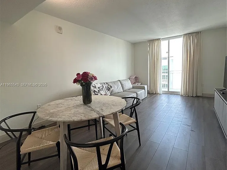 60 NW 37th Ave #1205 — Photo 6
