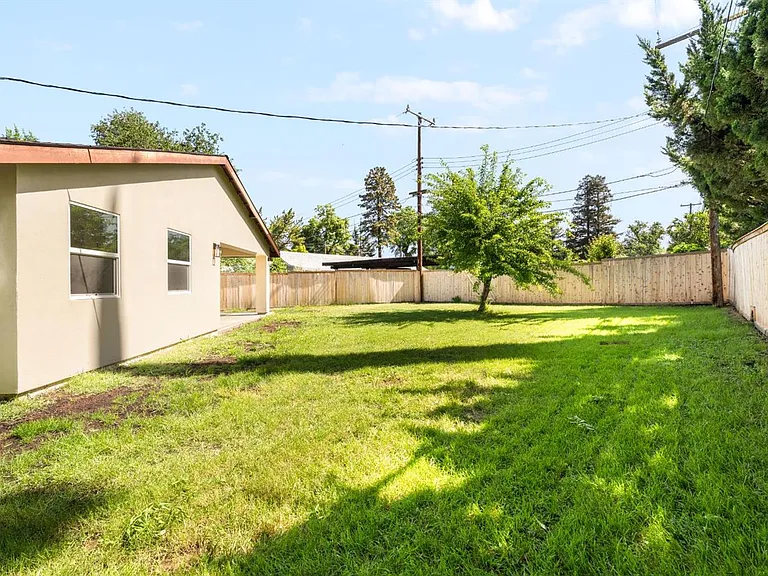 6122 Friendly Ct — Photo 23