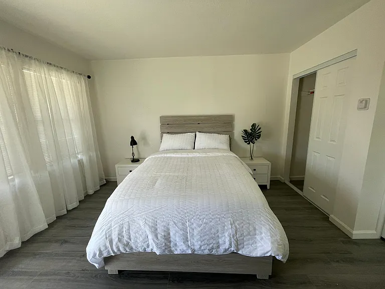 21681 E Cliff Dr #17 — Photo 3