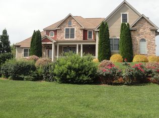 12 Cedar Bluff Ct, Candler, NC 28715