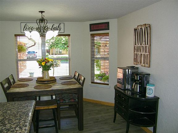 5th image of 617 Firelane Rd