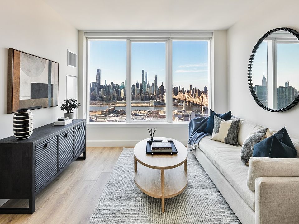 1st image of 2315 44th Dr #Penthouse 1g