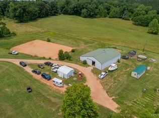 521 Mountain Rd, Victoria, VA 23974