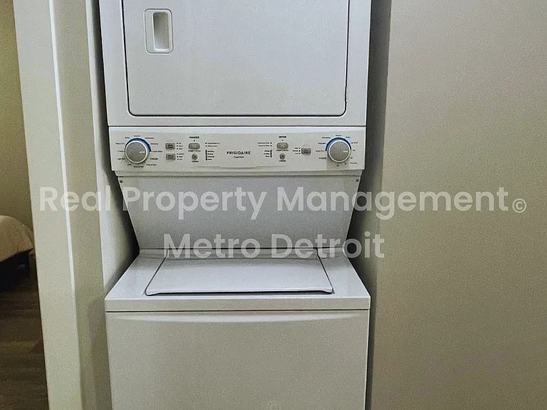 22148 Dante St #211 — Photo 13