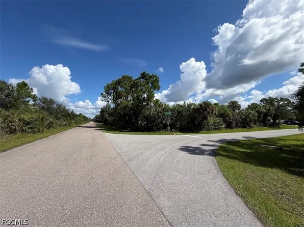 1368 Commerce St, Port Charlotte, FL 33953