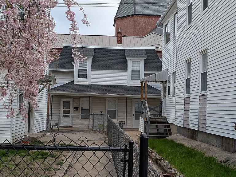 256 Cedar St — Photo 19