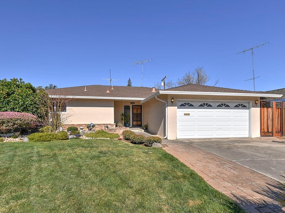 1st image of 4527 Borina Dr