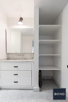 Rented by Bond New York | media 36