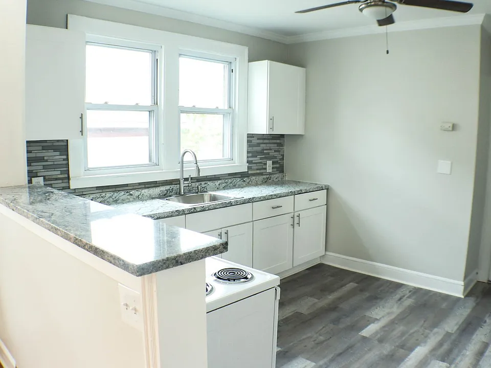 312 Huntington St #2