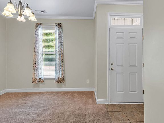 4th image of 412 Glenhaven Ln