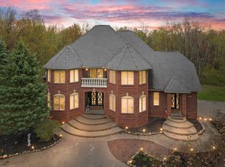 78672 Pearl Dr, Romeo, MI 48065