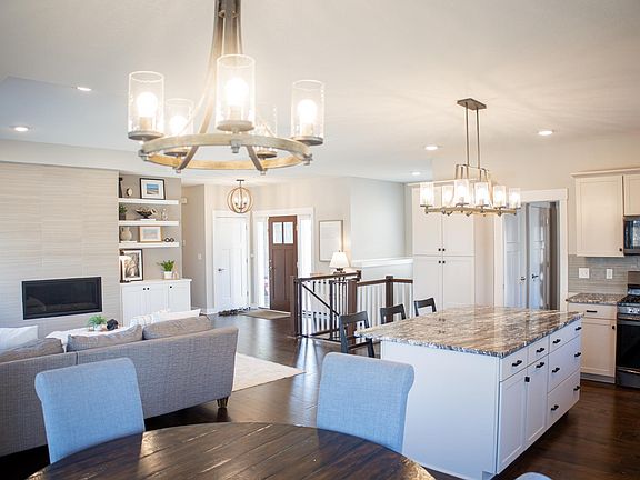 3rd image of 5476 Ridgeview Dr NW