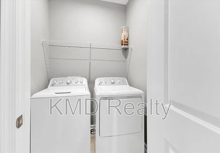 2611 Grantham Place Dr — Photo 21