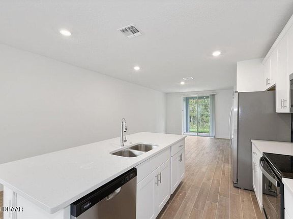 5th image of 232 Links Terrace Blvd