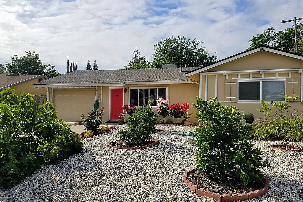 8008 Glen Valley Cir photo 1