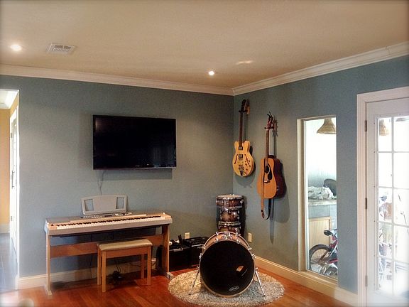 3rd image of 1711 Elgin Ave