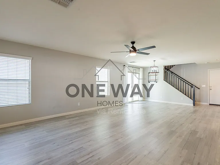 1057 S Deerfield Ln — Photo 5