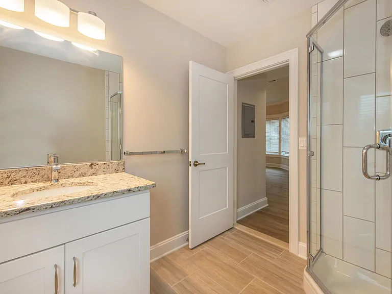 84 Auburn St #3B — Photo 13