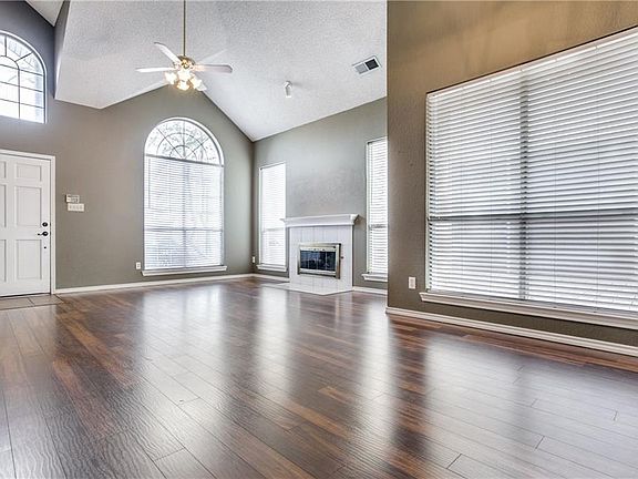 5th image of 2118 Arbor Creek Dr