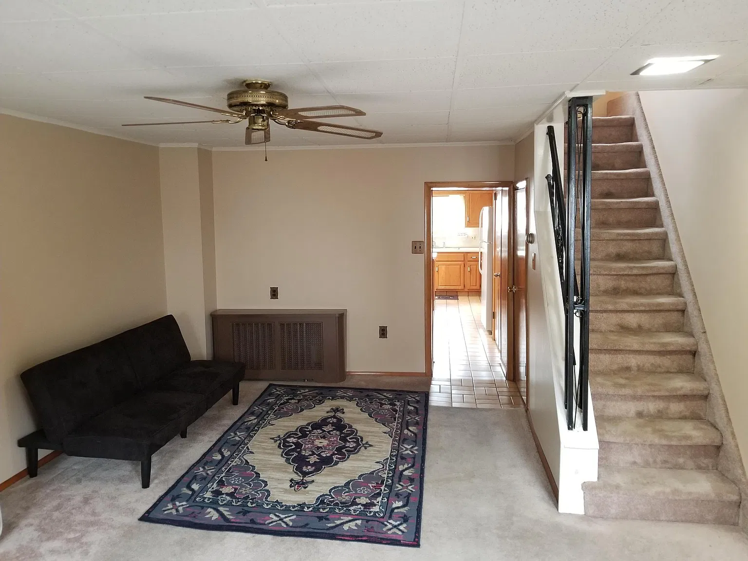 3 bed, 1600 sqft, $2,200 — Photo 4