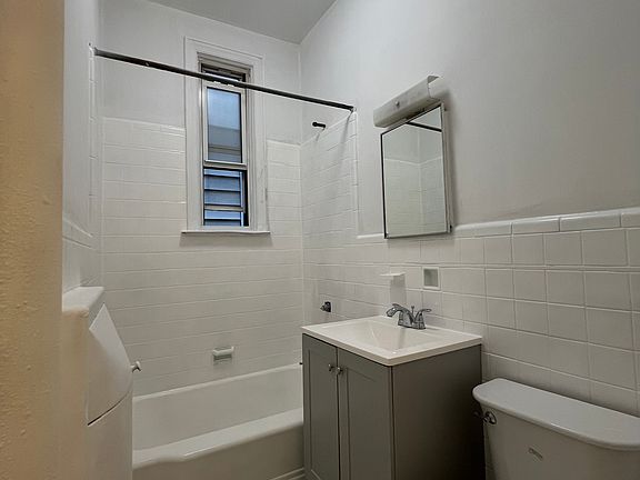 3rd image of 23803 Braddock Ave